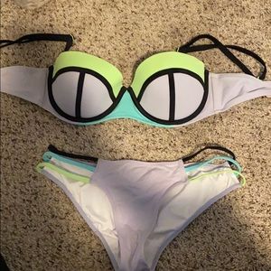 Victoria’s Secret Bikini Set